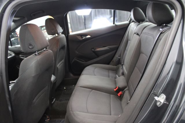 Used 2017 Chevrolet Cruze LT w/ Convenience Package FWD image 23