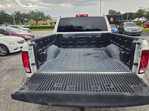 Used 2017 RAM 1500 Express RWD image 23