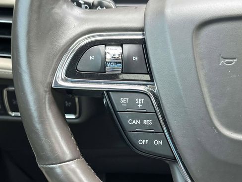 Used 2022 Lincoln Nautilus Reserve FWD image 21