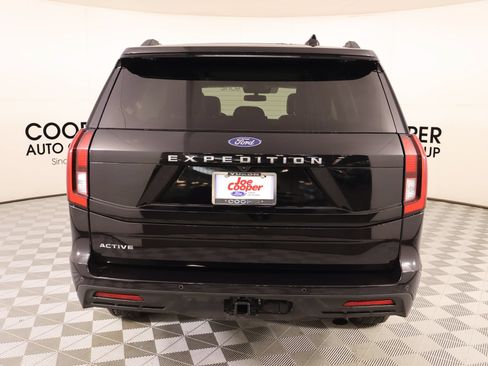 Used 2025 Ford Expedition Active AWD/4WD image 24