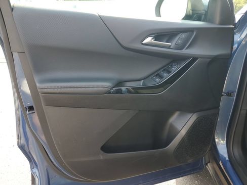 Used 2025 Chevrolet Equinox LT AWD/4WD image 12