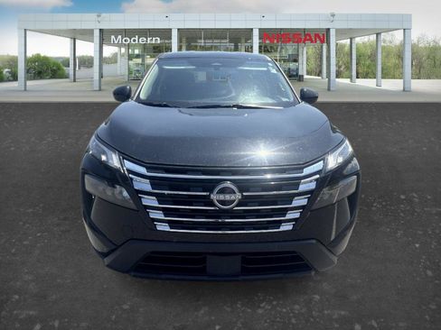 Certified 2025 Nissan Rogue SV AWD/4WD image 4