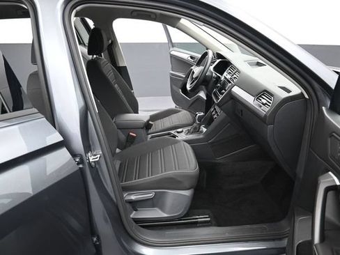 Used 2024 Volkswagen Tiguan S AWD/4WD image 31