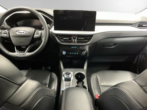 Certified 2025 Ford Escape Platinum AWD/4WD image 10