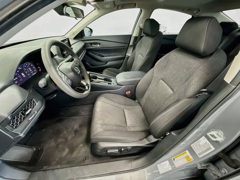 Used 2025 Honda Accord SE image 13