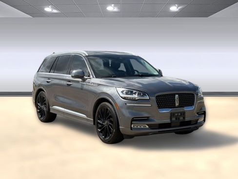 Used 2021 Lincoln Aviator Reserve w/ Equipment Group 208A RWD image 7