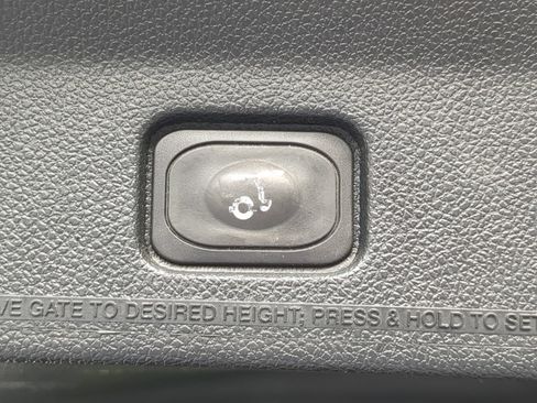Certified 2017 Ford Explorer XLT w/ Equipment Group 202A FWD image 45