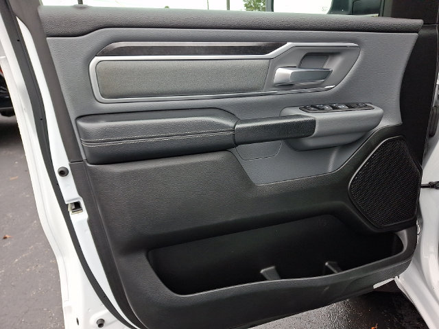 Used 2022 RAM 1500 4x4 Crew Cab image 13