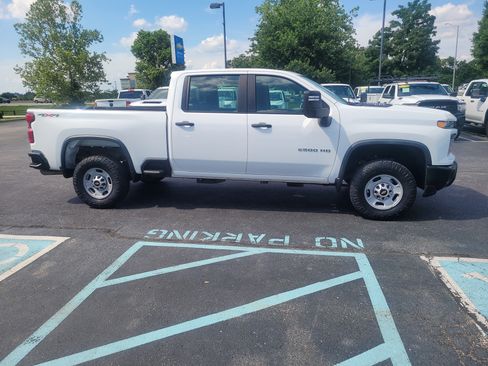 Used 2024 Chevrolet Silverado 2500 W/T w/ WT Fleet Convenience Package AWD/4WD image 2