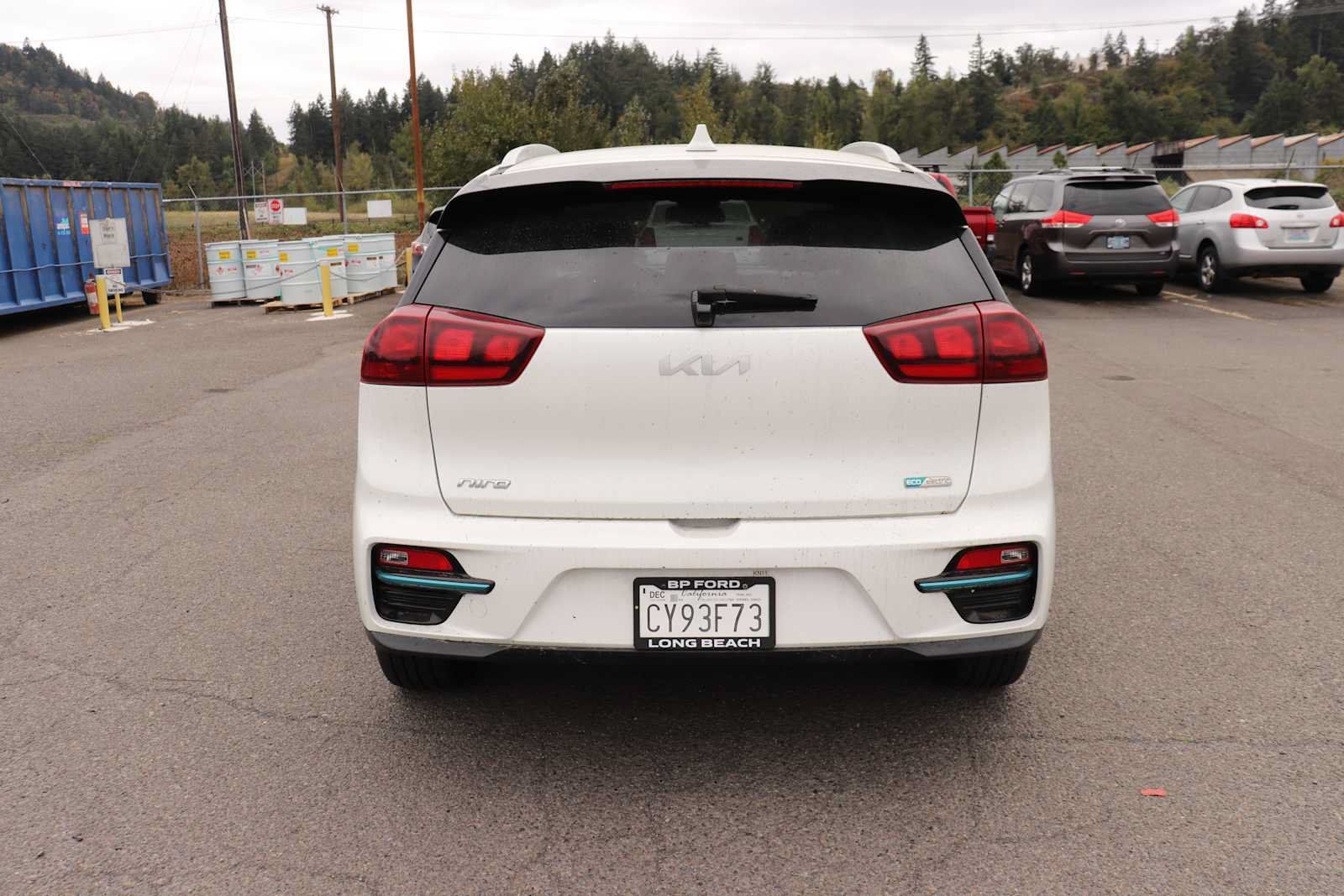 Used 2022 Kia Niro EX w/ Cold Weather Package FWD image 6