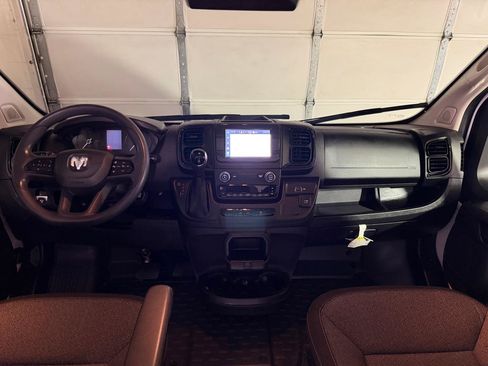 Used 2025 RAM ProMaster 2500 w/ Convenience Group FWD image 19