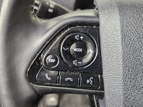 Used 2020 Toyota Prius XLE w/ Advanced Technology Package AWD/4WD image 28