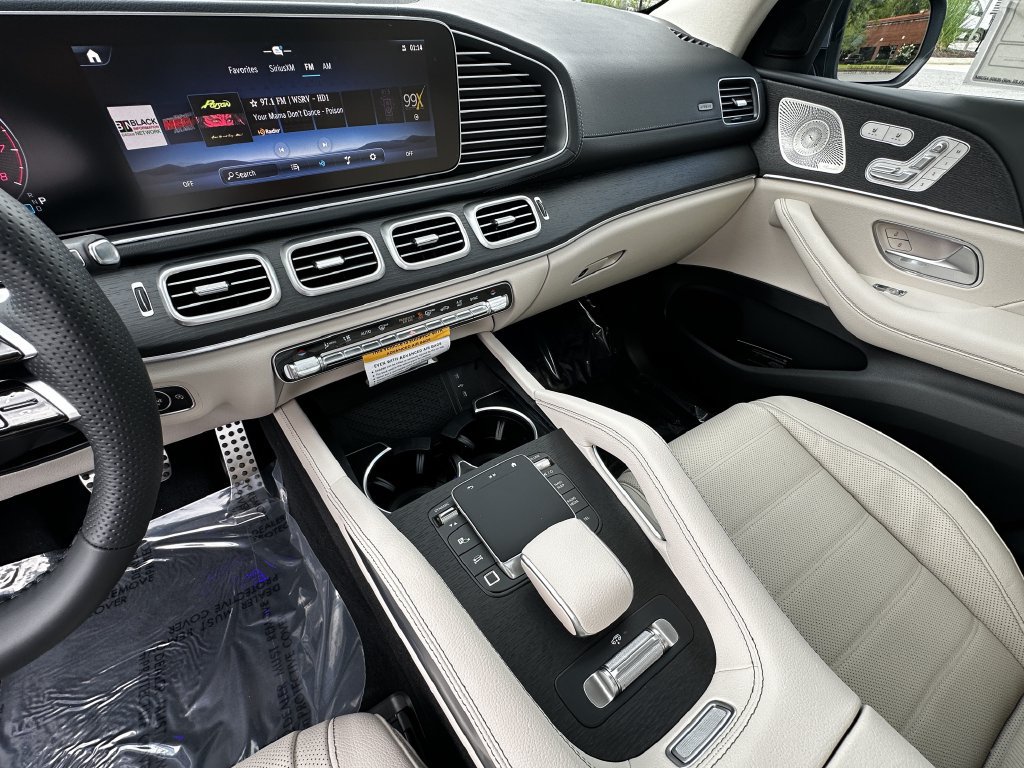 New 2026 Mercedes-Benz GLS 450 4MATIC image 32