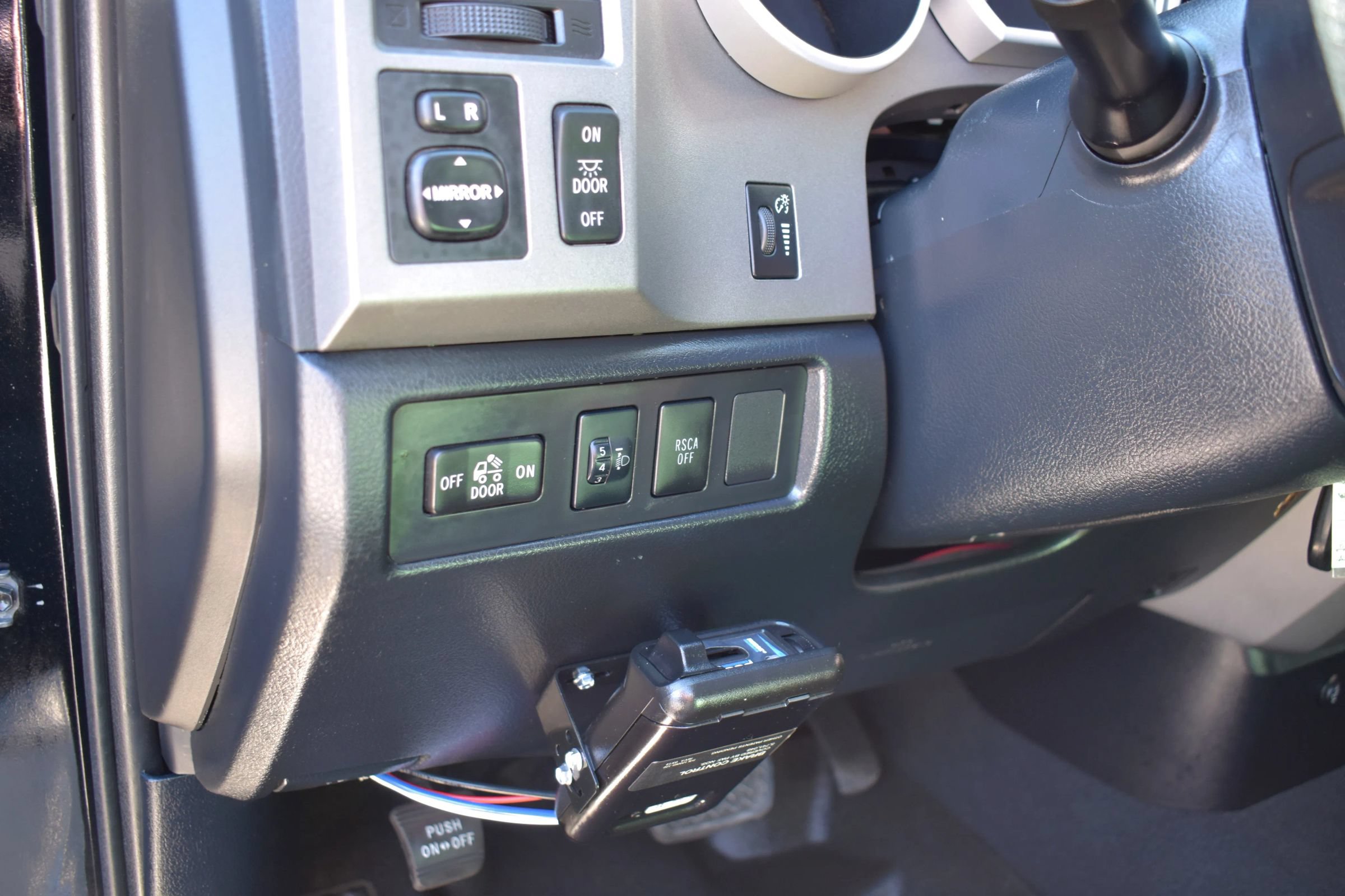 Used 2010 Toyota Tundra 4x4 Double Cab image 15