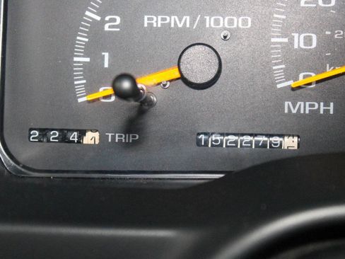 Used 1996 Chevrolet Silverado 1500 2WD Regular Cab image 12