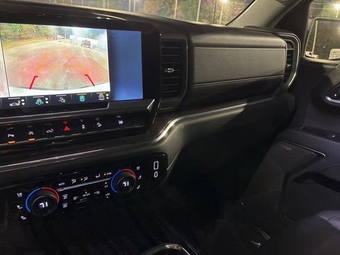 Used 2022 Chevrolet Silverado 1500 LTZ image 19