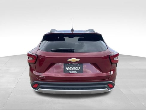 Used 2025 Chevrolet Trax LT FWD image 26