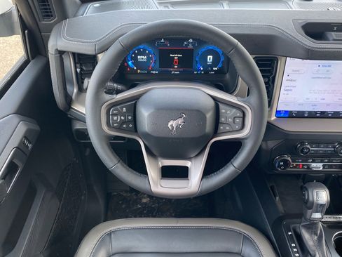 New 2026 Ford Bronco Outer Banks w/ Sasquatch Package AWD/4WD image 6