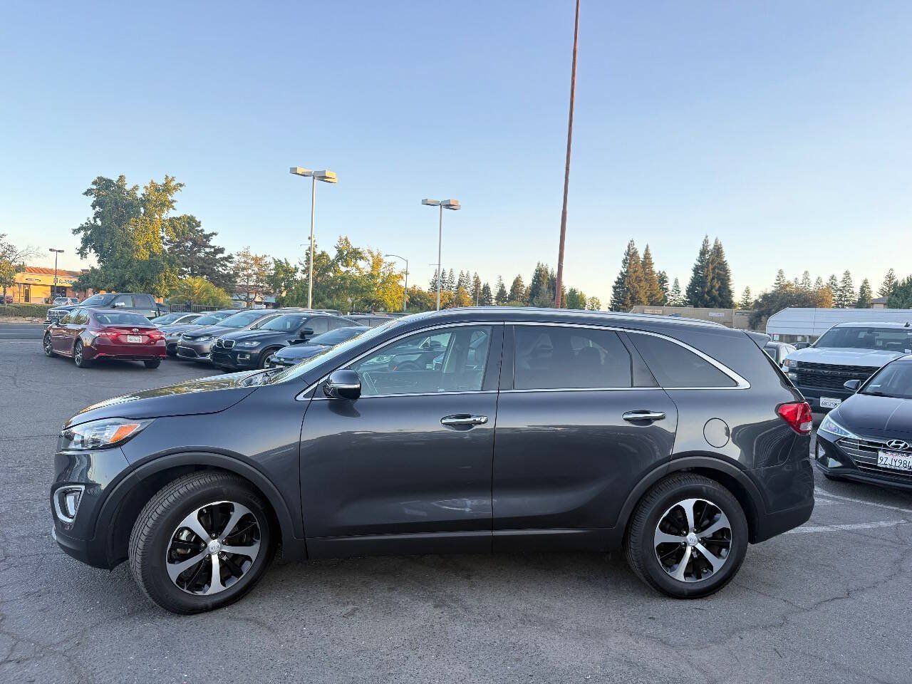 Used 2018 Kia Sorento EX FWD image 4