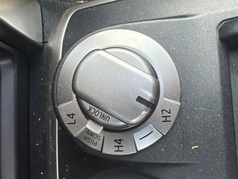 Used 2017 Toyota 4Runner SR5 Premium AWD/4WD image 11