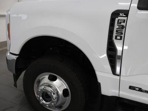Used 2025 Ford F350 XL w/ XL Driver Assist Package AWD/4WD image 31