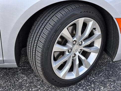 Used 2017 Cadillac XTS Luxury FWD image 8