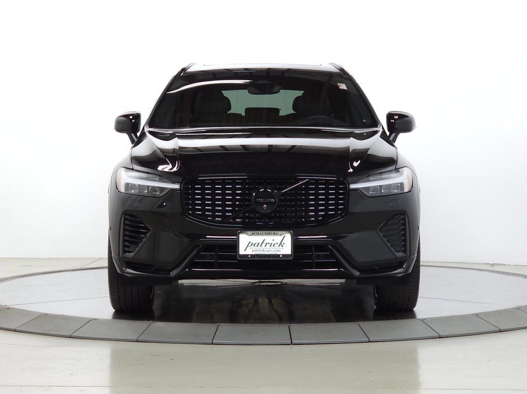 Used 2025 Volvo XC60 T8 Ultra w/ Protection Package Premier AWD/4WD image 2