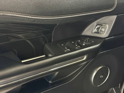 Used 2019 Ford Expedition Platinum RWD image 34