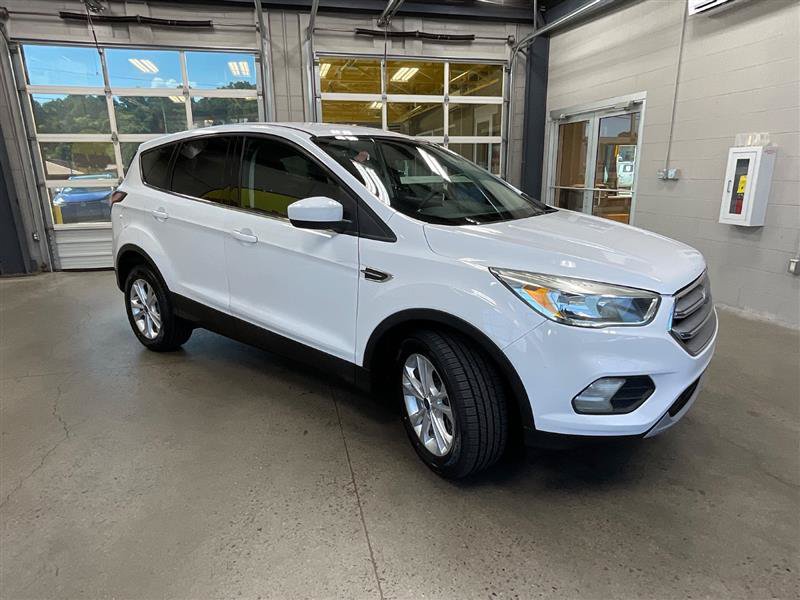 Used 2017 Ford Escape SE AWD/4WD image 7