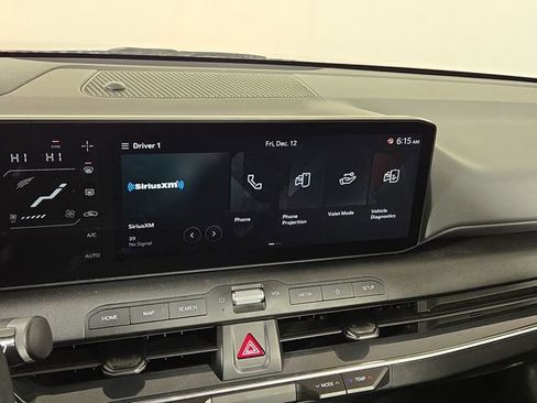 Certified 2025 Kia K4 EX image 19