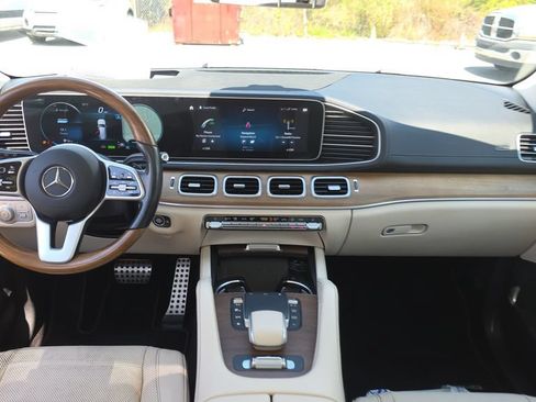 Used 2021 Mercedes-Benz GLS 580 4MATIC image 24
