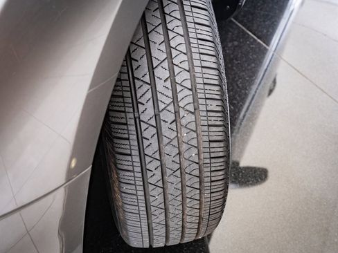 Used 2025 Acura RDX w/ Technology Package image 40