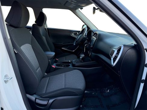 Used 2020 Kia Soul S image 17