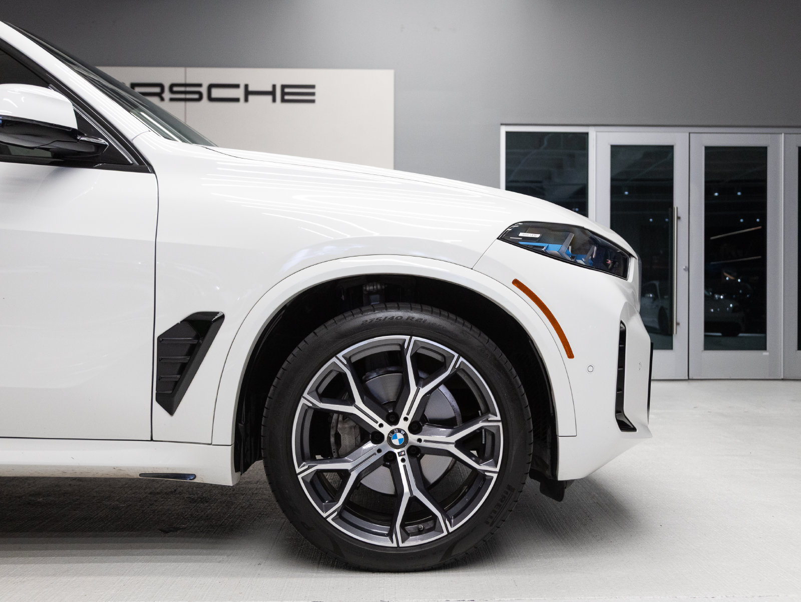 Used 2025 BMW X5 sDrive40i w/ M Sport Package RWD image 11
