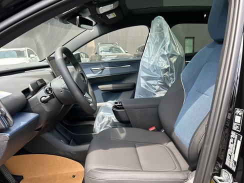 New 2026 Volvo EX30 Plus w/ Protection Package Premier image 10