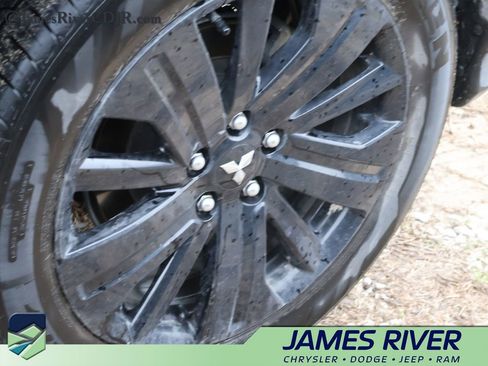 Used 2025 Mitsubishi Outlander Sport AWD image 20