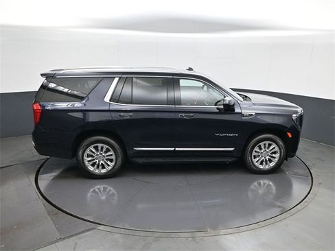 Used 2023 GMC Yukon SLT image 17