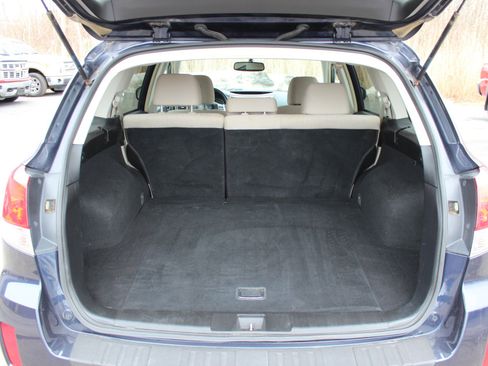 Used 2013 Subaru Outback 2.5i Premium image 8