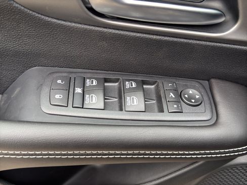 New 2027 Chrysler Pacifica Limited AWD/4WD image 13