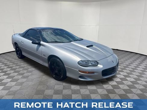 Used 1999 Chevrolet Camaro Z28 w/ SS Performance/Appearance Pkg RWD image 7