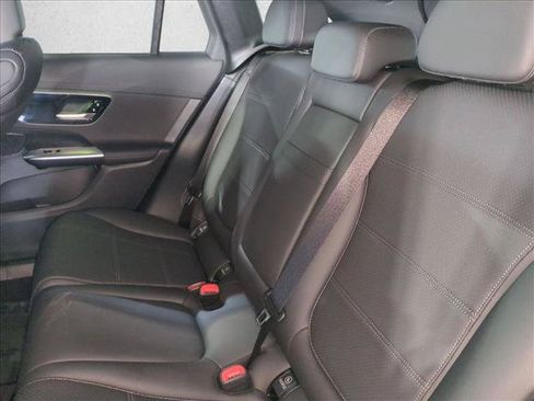 Certified 2025 Mercedes-Benz GLC 300 image 18