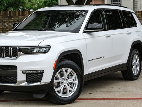 Used 2023 Jeep Grand Cherokee L Limited image 14