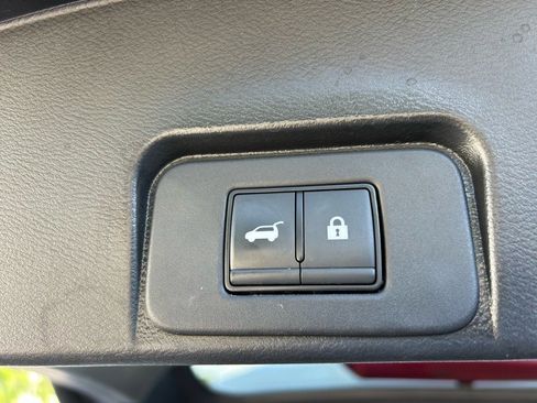 Used 2023 Nissan Rogue SL image 8