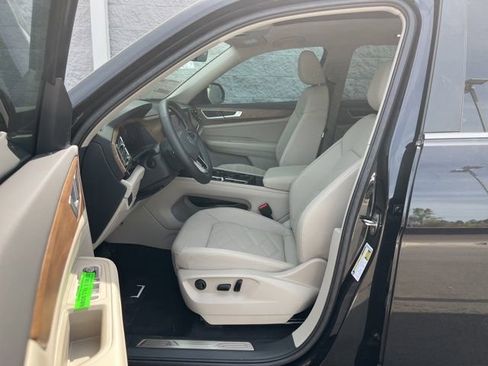 New 2026 Volkswagen Atlas SE image 22