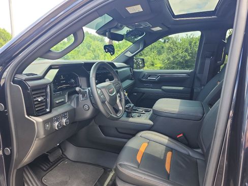 Certified 2025 GMC Sierra 1500 AT4 w/ AT4 Premium Package AWD/4WD image 15
