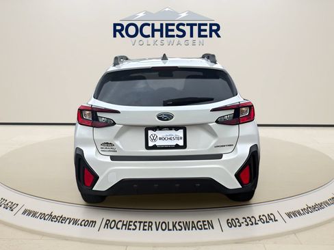 Used 2024 Subaru Crosstrek 2.0i Premium AWD/4WD image 5
