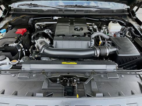 Used 2023 Nissan Frontier PRO-4X w/ Pro-4X Premium Package image 31