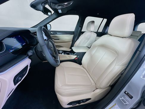 Used 2024 Jeep Grand Cherokee Limited image 13