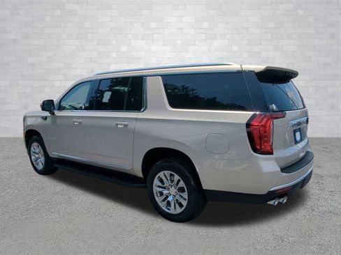 Used 2024 GMC Yukon XL Denali image 4