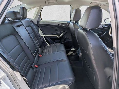 Used 2021 Volkswagen Jetta SE w/ SE Cold Weather Package FWD image 19